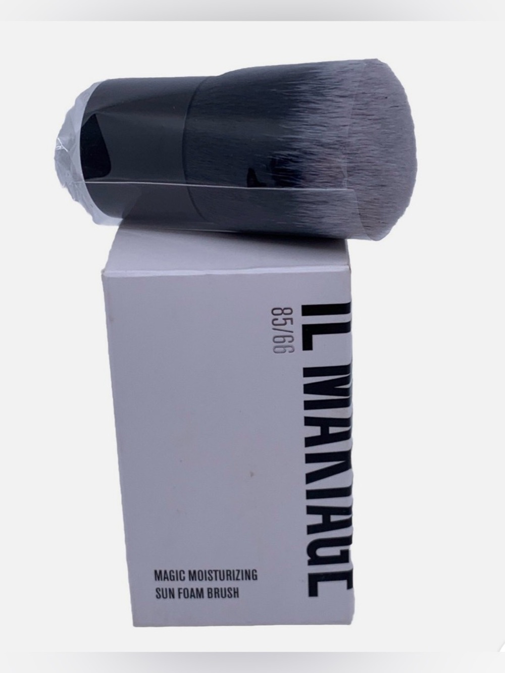 IL MAKIAGE Magic Moisturizing Sun Foam Brush — White